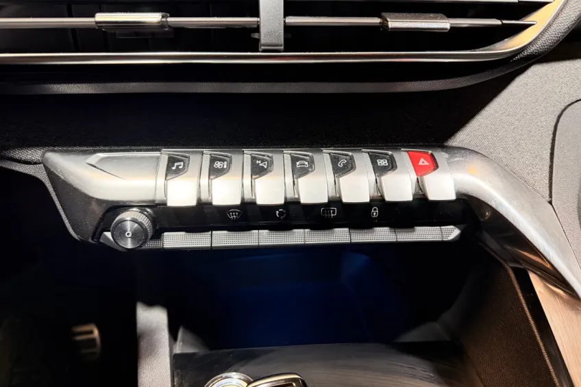 Peugeot 3008 1.5 BLUEHDI 130 GT LINE EAT8