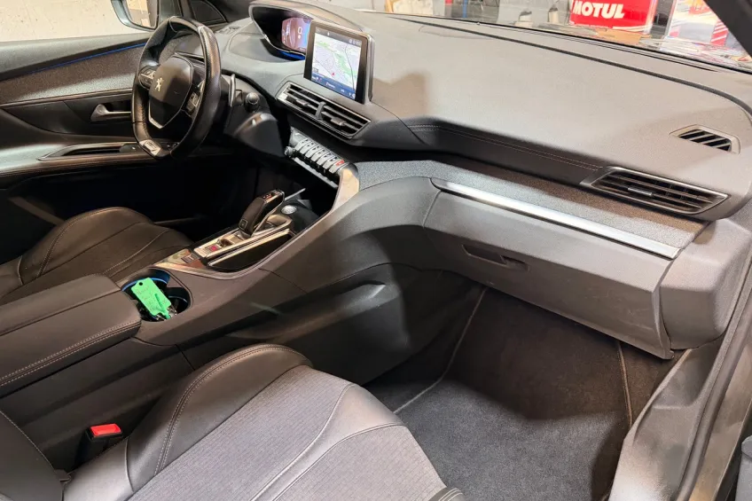 Peugeot 3008 1.5 BLUEHDI 130 GT LINE EAT8