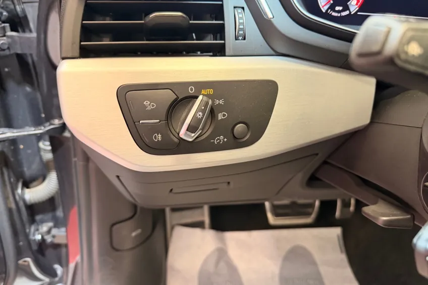 Audi A4 40 TFSI ULTRA 190 S LINE S TRONIC