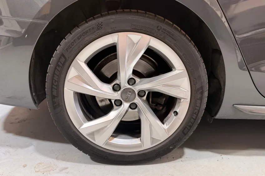 Audi A4 40 TFSI ULTRA 190 S LINE S TRONIC