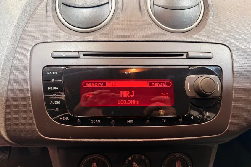 Seat Ibiza 1.4 TDI 80 FAP ECOMOTIVE