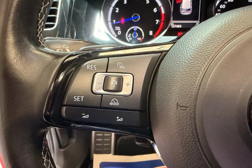 Volkswagen Golf 7 SW 2.0 TSI 300 R BLUEMOTION TECHNOLOGY 4MOTION