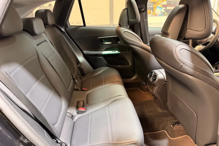 Mercedes Benz GLC 300 E 4MATIC AVANTGARDE LINE 9G-TRONIC
