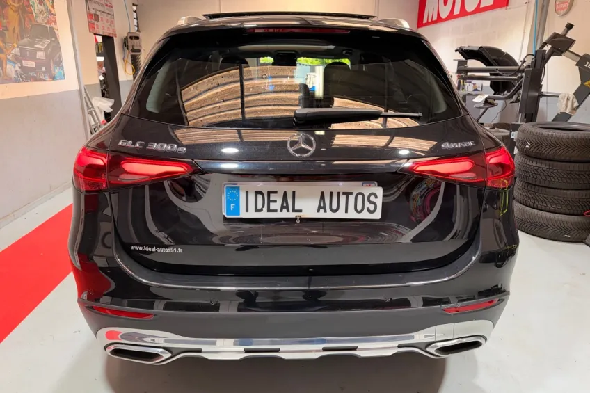 Mercedes Benz GLC 300 E 4MATIC AVANTGARDE LINE 9G-TRONIC