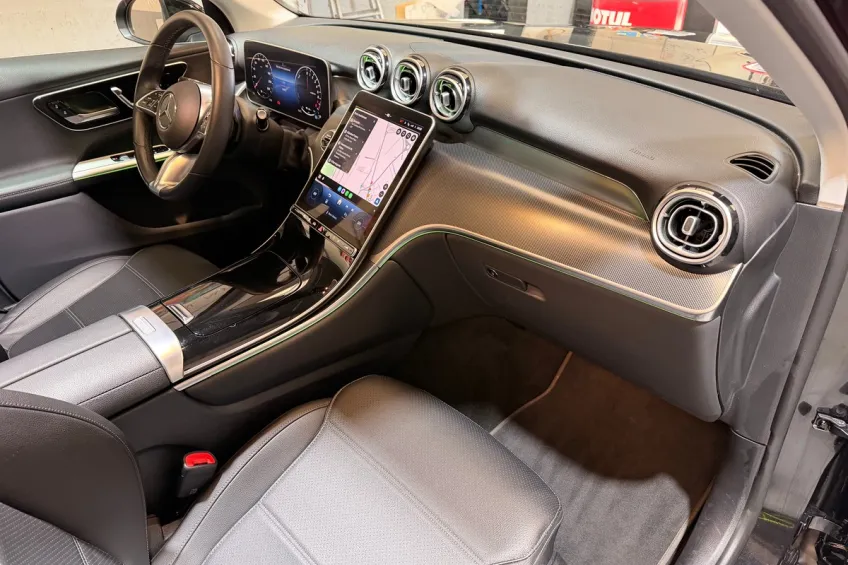 Mercedes Benz GLC 300 E 4MATIC AVANTGARDE LINE 9G-TRONIC