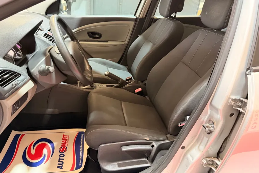 Renault Megane 3 1.5 DCI 90 FAP EXPRESSION ECO2 FAIBLE KM