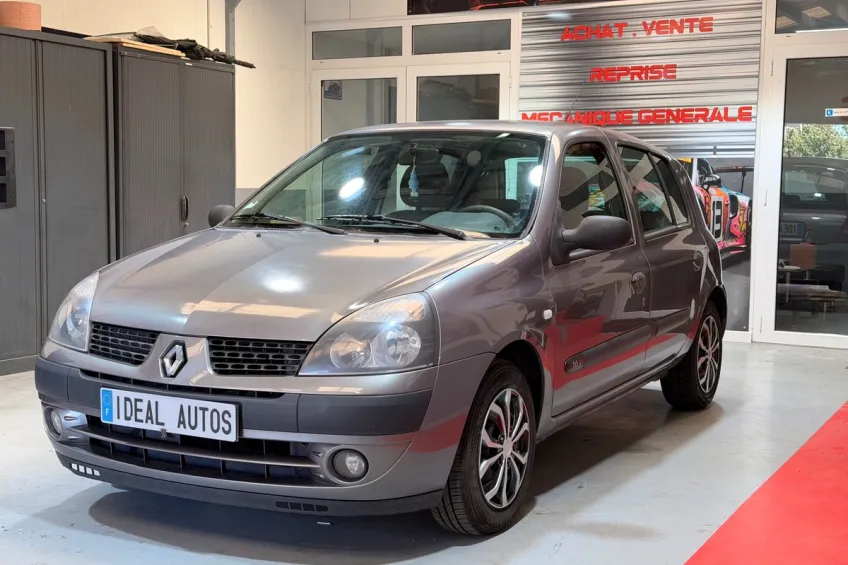 Renault Clio 2 1.2 75 AUTHENTIQUE