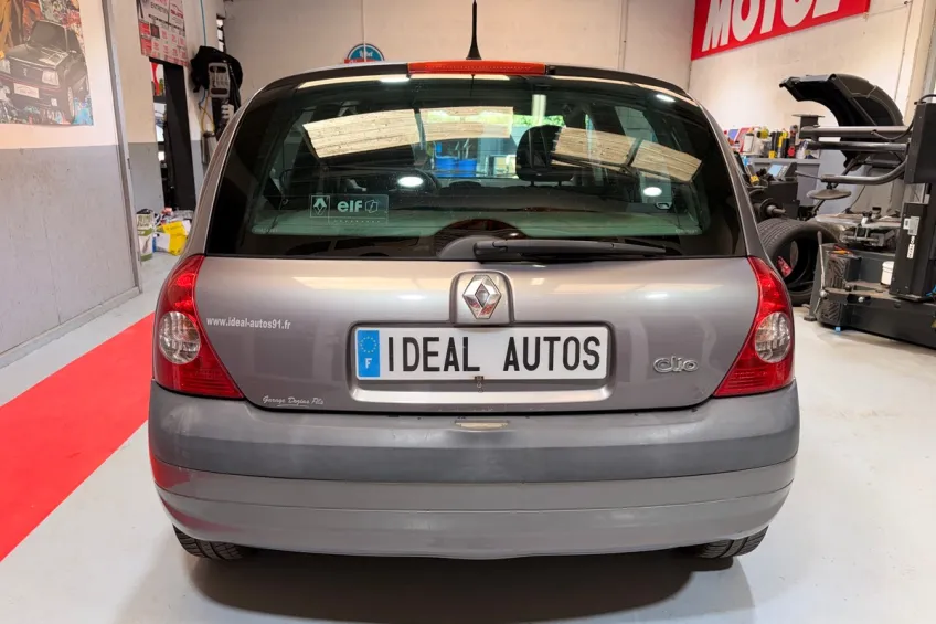 Renault Clio 2 1.2 75 AUTHENTIQUE