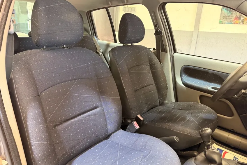 Renault Clio 2 1.2 75 AUTHENTIQUE