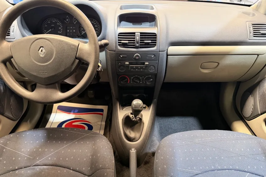 Renault Clio 2 1.2 75 AUTHENTIQUE