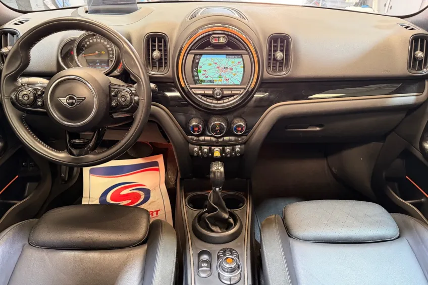 Mini Mini COOPER SE ALL4 RED HOT CHILI 136+88 BVA6