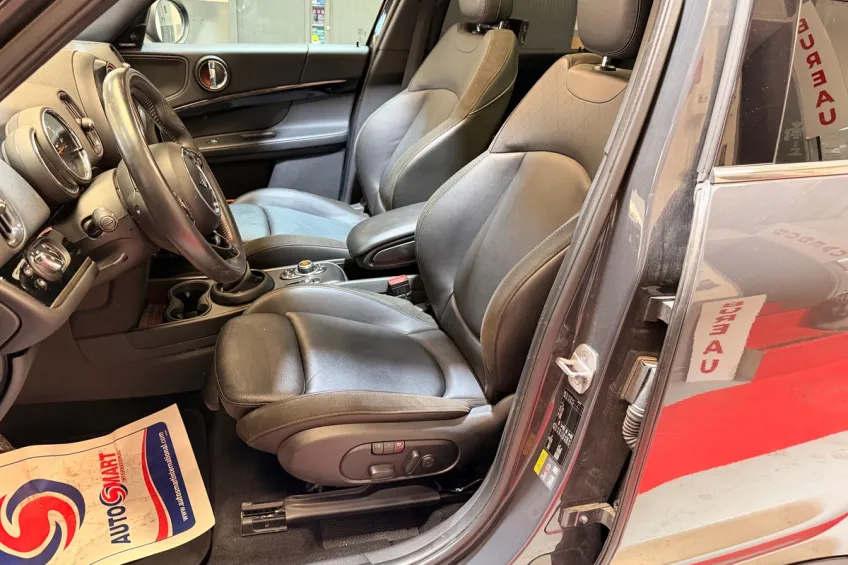 Mini Mini COOPER SE ALL4 RED HOT CHILI 136+88 BVA6
